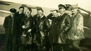 Diario HOY | "No puedo aguantarlo": testimonio del piloto de Hitler sobre los últimos días del líder nazi antes de su suicidio