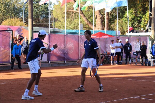 Final de dobles y semifinal en Tenis, victorias en Voley de Playa y Rugby