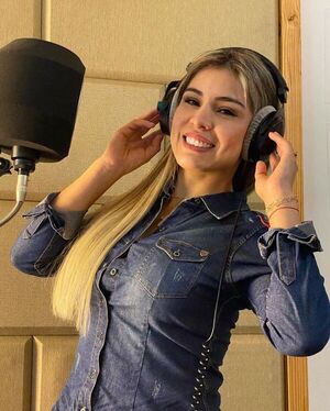 La cantante Nadia Portillo ya llegó a España - Gente - ABC Color