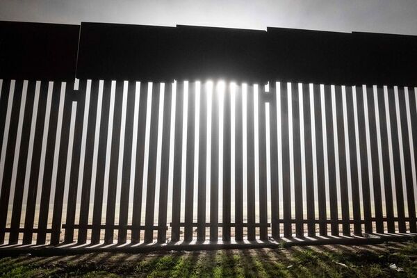 El muro de Trump aumentó las muertes y los heridos en la frontera con México - Mundo - ABC Color