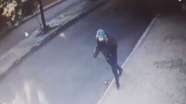 Cámaras captan a sospechosos minutos antes de atentado