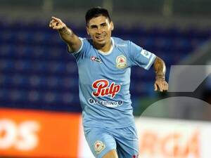Crónica / Le regaló a su papá dos goles por su cumpleaños