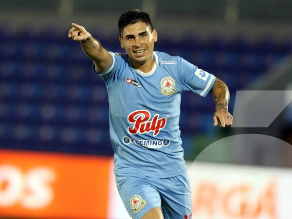 Crónica / Le regaló a su papá dos goles por su cumpleaños
