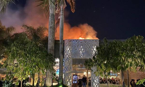 Crónica / ¡Jesús! Feroz incendio en conocida churrasquería