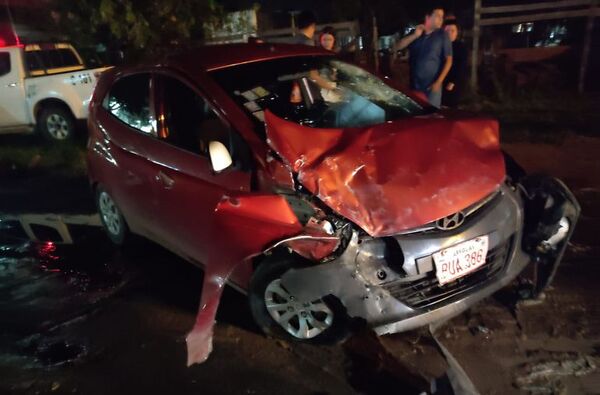 Accidente sobre la Transchaco deja tres heridos - Nacionales - ABC Color