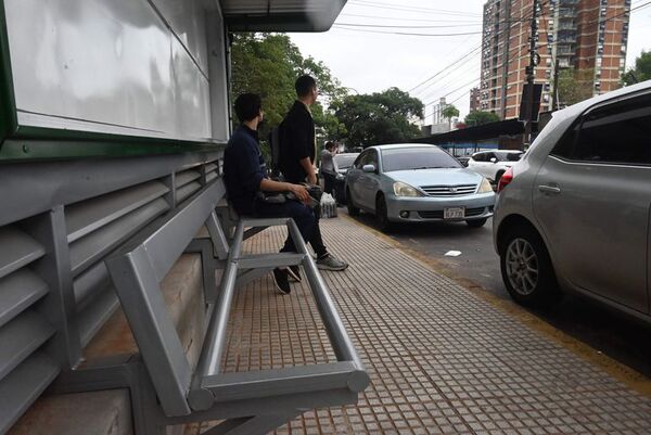 Paradas de buses sin publicidad se dejan a medias y ni tienen asientos - Nacionales - ABC Color