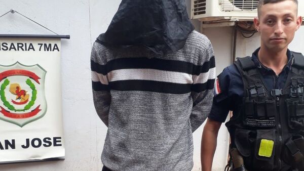 ¡Hendy! Guardia empeñó el arma de su trabajo y fue detenido