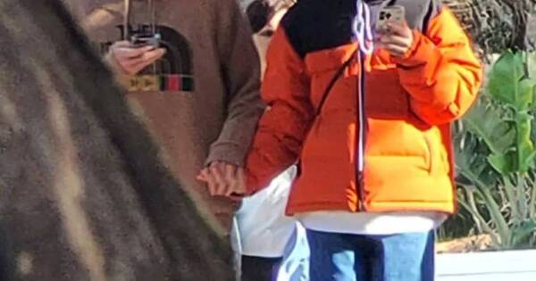 La Nación / Fotos confirman el romance de la Tini con Rodrigo De Paul