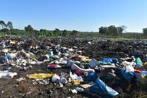 Piden solución a problemática de basura en Ayolas - Nacionales - ABC Color