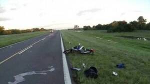 Crónica / Choca a una moto, mata a uno y se pega el raje
