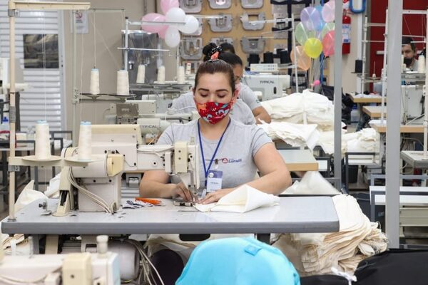 INDUSTRIA DE LA CONFECCIÓN DE PRENDAS MUEVE EN PARAGUAY UNOS USD 700 MILLONES ANUALES