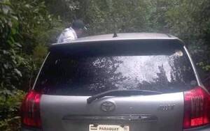 Crónica / En medio de los matorrales encuentran auto que se usó para megasalto