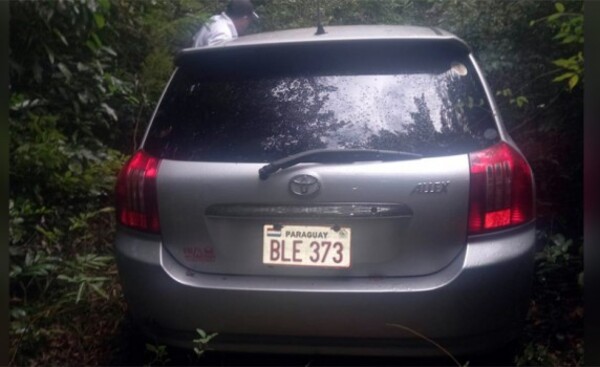 Hallan en una zona boscosa vehículo utilizado en millonario asalto