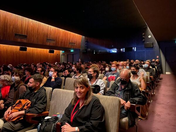 Con “EAMI” Paz Encina conquista la “Mejor Dirección” en el Bafici - Cine y TV - ABC Color