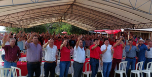Multitudinaria reunión de Honor Colorado en Yutý - Noticiero Paraguay
