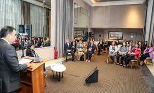 Lanzan Programa de Desarrollo de Liderazgo de Mujeres | 1000 Noticias
