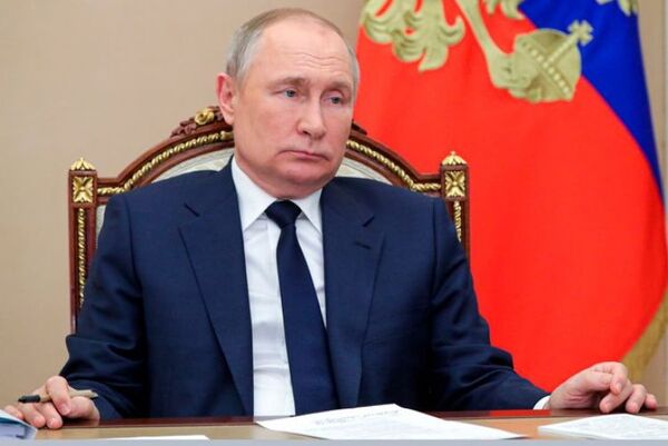 La salud de Putin: aseguran que se someterá a una operación por un cáncer y que podría entregar el poder