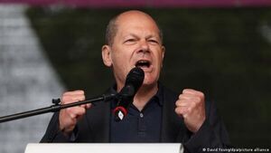 "Intentar por la fuerza mover fronteras es imperialismo y no lo queremos en Europa"