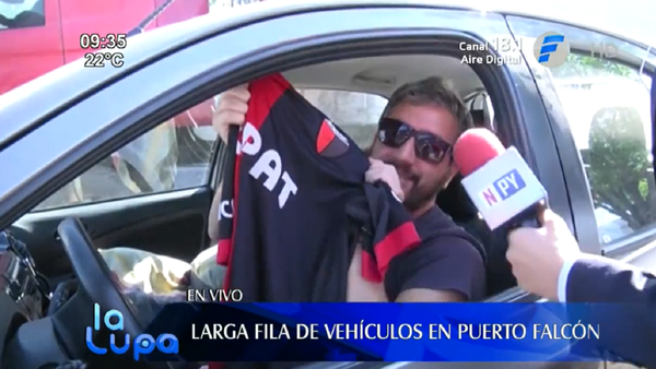 Lento cruce por Puerto Falcón hacia la Argentina