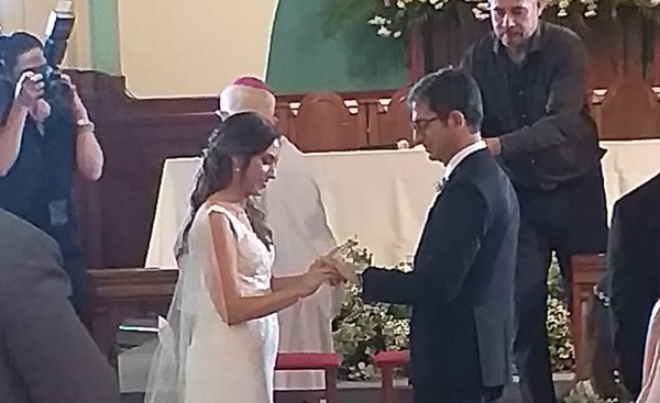 La periodista Claudia Aguilera y el fiscal Marcelo Pecci se unieron en matrimonio - Te Cuento Paraguay