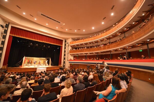 Diario HOY | Visitas gratuitas al Teatro Municipal Ignacio A. Pane