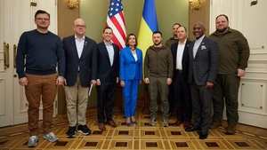 Líder del Congreso de EEUU se reunió con Zelenski y prometió más ayuda a Ucrania - ADN Digital
