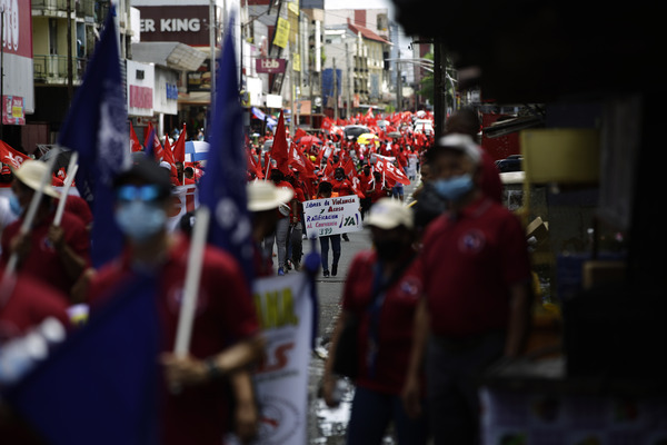Trabajo digno, mejores salarios y respeto exigen en Panamá este 1 de mayo - MarketData