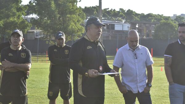 Robert Pereira deja Tacuary