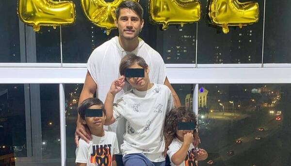 Crónica / ¡Como su papá!. Elías, el hijo de Tito Torres, es campeón