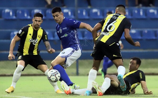 Guaraní salva un empate en el último suspiro