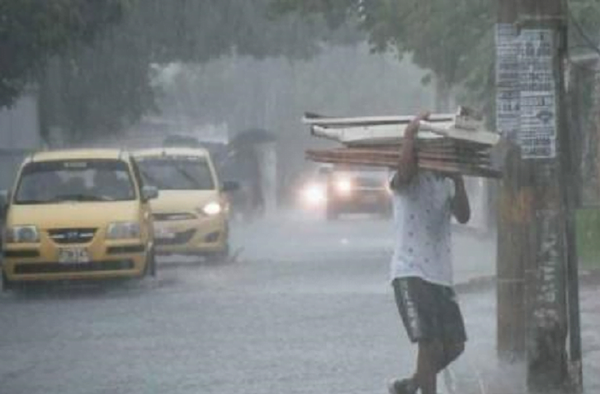 Anuncian lluvias y tormentas para este lunes - Noticiero Paraguay