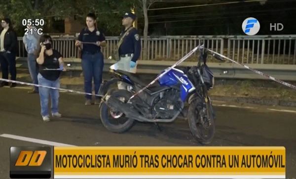 Motociclista muere tras impactar contra un automóvil