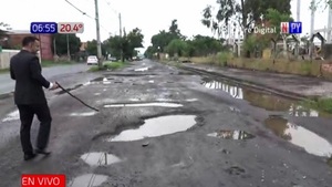 Colosales baches en la Avenida Gral. Díaz de Mariano Roque Alonso | Noticias Paraguay