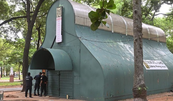 Librería de la Plaza Uruguaya sufre un nuevo robo