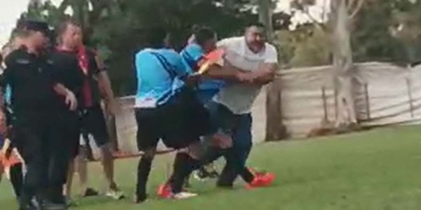VIOLENCIA OBLIGA A SUSPENDER ENCUENTRO DEPORTIVO