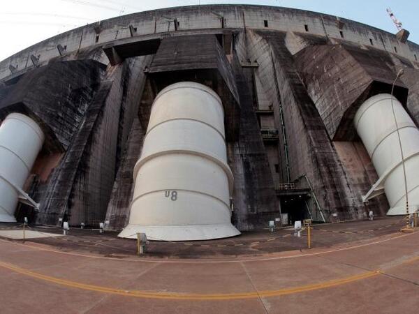 Diario HOY | En feriado para reactivar la economía, complejo turístico de Itaipú no abre