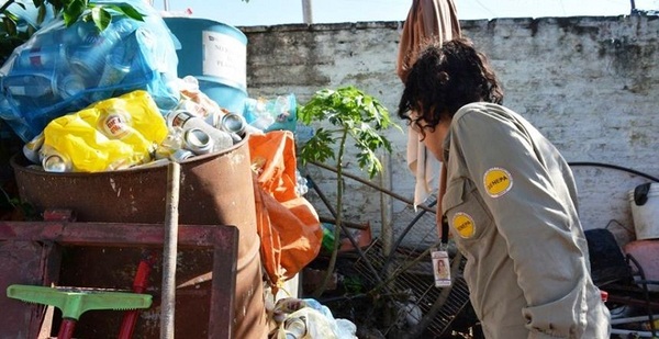 Por aumento de casos de dengue y chikungunya Salud pide eliminar criaderos