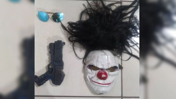 Hizo broma con máscara de payaso y le mató la policía