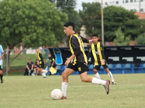 Jornada cargada de goles en la Sub 14 - APF