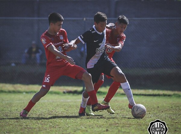 Cinco victorias y un empate en la Sub 15 - APF