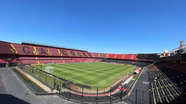 Crónica / La sanción que la Conmebol le aplicó a Colón afectará a los hinchas de Cerro