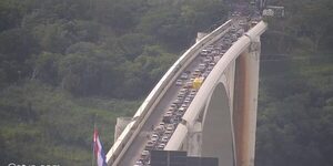 Miles de esteños aprovechan el feriado para ir a Foz de Yguazú
