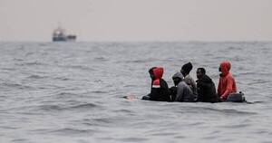 La Nación / Más de 250 migrantes cruzan el canal de la Mancha en pequeñas embarcaciones