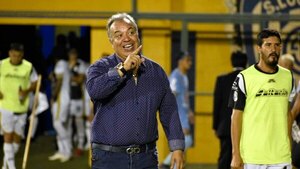 Versus / La preocupante cantidad de cambios de entrenadores entre Primera e Intermedia - PARAGUAYPE.COM