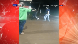 Detienen a ebrios por agredir a Policías - PARAGUAYPE.COM