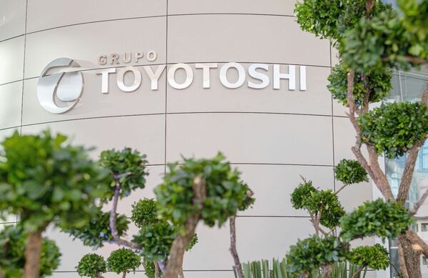 Reflejo de lo bueno que se puede hacer en el país - Inauguración Casa Central Toyotoshi - ABC Color