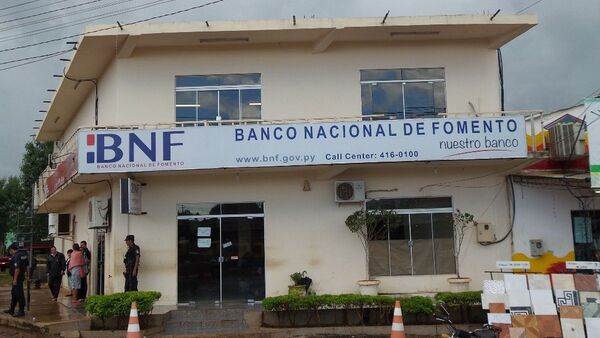 Hay riesgo de que prescriba el caso de estafa de ex empleados del BNF
