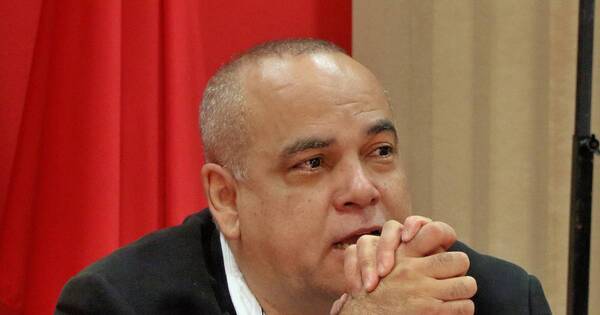 La Nación / Rumbo a las generales: “Veo una concertación desorientada”, dice Bachi Núñez