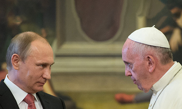 El papa Francisco reveló que había pedido ir a Moscú para pedirle a Putin que detuviera la guerra en Ucrania, pero no recibió respuesta alguna - OviedoPress
