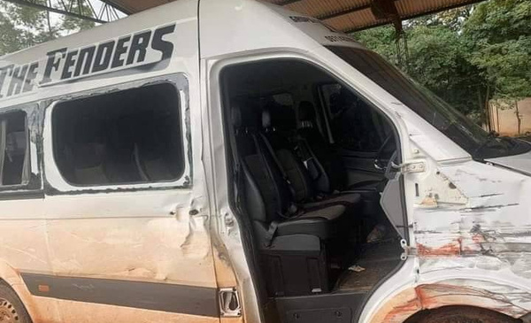 Crónica / [VIDEO] Músicos de "The Fenders" sufrieron accidente de tránsito